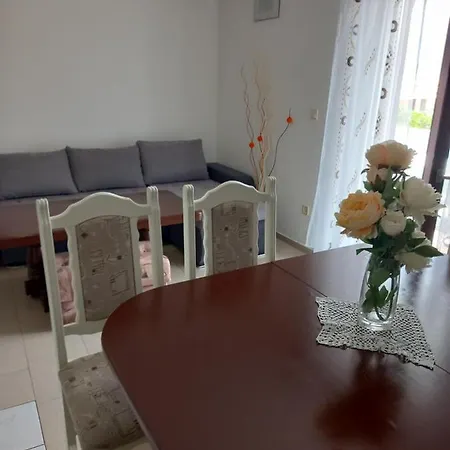 Appartement Vrdoljak Pag Town