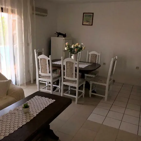 Appartement Vrdoljak Pag Town